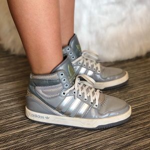 Adidas Hi Tops 👟